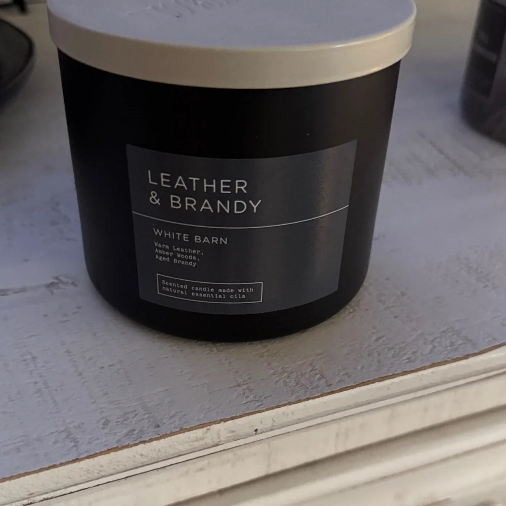Scented Candle - Black - Picture 1 of 3